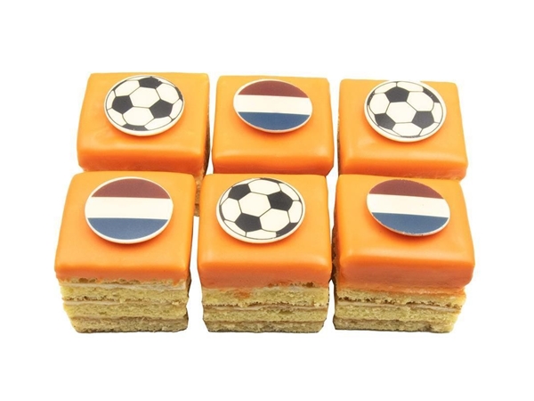 Oranje petit four